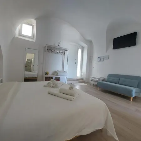1820 Mare Apartment